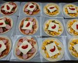 超簡単！♬ホットプレートで餃子の皮ピザ♬作り方2写真