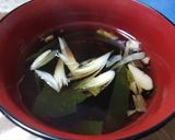 霜降りシメジ、わかめ、茗荷のお吸い物＾＾作り方8写真