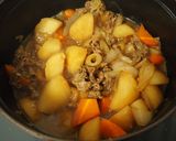 我が家流☆staub de 肉じゃが☆作り方13写真