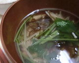 もずくとえのきと三つ葉のお吸い物作り方7写真
