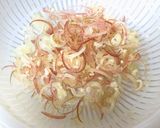 風味豊かな みょうがと塩こんぶのおにぎり作り方1写真