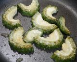 簡単！漬け焼きで種も綿も☆まるごとゴーヤ作り方3写真