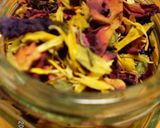 バラの香り♪花びら入り紅茶ゼリー作り方1写真