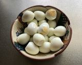 簡単、手羽元とうずらの煮物。作り方1写真