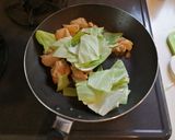 低GI!鶏もも肉キャベツのマヨポン酢焼き作り方3写真
