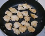 おくらと長芋と鶏むね肉のガリバタ炒め作り方3写真