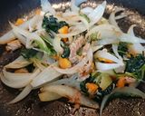 素材の美味しさ✨ツナと彩り野菜の蒸し炒め作り方4写真