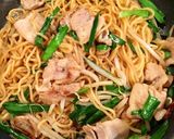 ごま油が香る絶品☘️醤油焼きそば作り方3写真