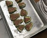 お弁当のおかず。ピーマンの肉詰め作り方2写真