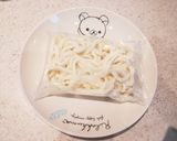 コンビニ食材で☆簡単レンチンサラダうどん作り方2写真