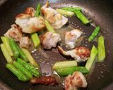 アスパラと鶏肉の塩味炒め♪︎作り方4写真
