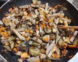 チチタケなど天然キノコと茄子の味噌炒め！作り方12写真