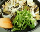豚ひき肉と夏野菜の味噌カレー炒め！作り方6写真