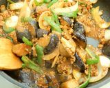 豚ひき肉と夏野菜の味噌カレー炒め！作り方8写真