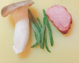 きのこと野菜とハムのチリパウダー炒め作り方1写真