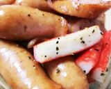 ウインナーとカニカマのバジル炒め＊作り方2写真