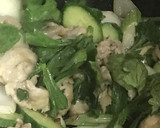 豚肉と鶏肉できゅうりとセロリの中華炒め作り方8写真