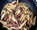じゃがいもとコンビーフの簡単炒め作り方4写真