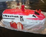 お誕生日に☆ロールケーキで新幹線こまち作り方1写真