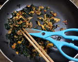 天然キノコ2種と野菜、ウインナーの油炒め作り方4写真