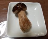 天然キノコ2種と野菜、ウインナーの油炒め作り方2写真