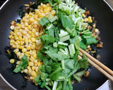 天然キノコ2種と野菜、ウインナーの油炒め作り方6写真