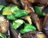 ナス ピーマンとひき肉の味噌炒め作り方3写真