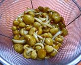 簡単！なめことオクラのお味噌汁作り方1写真
