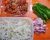 簡単！豚キムチもやしの甘辛炒め作り方1写真