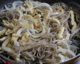 朝弁当♪糸こんにゃく油揚げ玉ねぎの卵とじ作り方4写真
