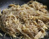 朝弁当♪糸こんにゃく油揚げ玉ねぎの卵とじ作り方6写真