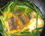 秋刀魚とニラの卵とじ作り方11写真