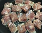 簡単！鶏もものマヨトマチーズ焼き！卵のせ作り方2写真