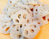 さっぱり美味☆蓮根とかいわれの和風サラダ作り方1写真