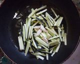 サラダチキンと茄子のピリ辛炒め作り方3写真