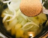 玉ねぎとじゃがいもの味噌汁作り方3写真