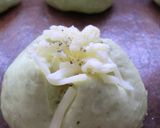 バジルソース利用☆チーズトッピングパン作り方8写真