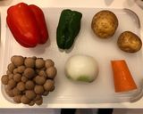 彩り野菜と鶏もも肉のオーブン焼き作り方1写真