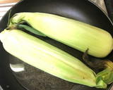 フライパン1つで皮のままゆでとうもろこし作り方1写真