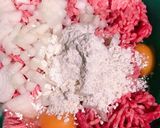 お嬢が食べるハンバーグ煮込み作り方1写真