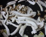 大豆ときのこのバジル炒め♪バジルが香る♪作り方3写真
