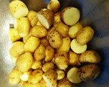 ひき肉と小粒じゃがいもの炒め煮作り方1写真