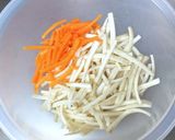 たっぷりツナと ごぼう の きんぴら作り方1写真