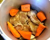 トンカツ用豚肉で、トマトソース煮込み☆作り方4写真