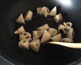 レンコンとコンニャクの炒め煮♡お弁当に♡作り方3写真