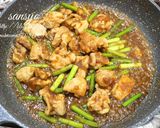 鶏肉とにんにくの芽の甘辛山椒焼き。作り方6写真