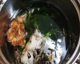 シモフリシメジ、粒ナメコ、ワカメの味噌汁作り方4写真
