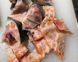 サーモンのアラの唐揚げペッパー風味作り方1写真