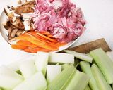 お年寄り絶讚シリーズ❗肉野菜炒め❗作り方1写真