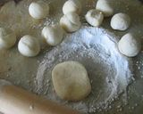 手作り もちもち餃子の皮作り方4写真